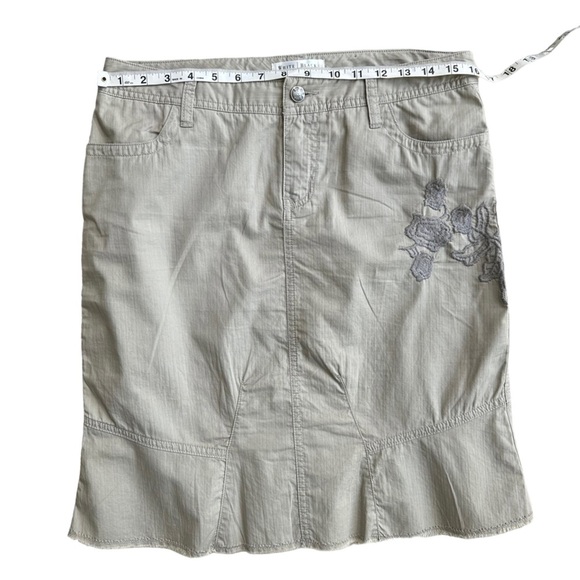 White House Black Market Women's Fit & Flare with‎ Floral Embroider Midi Skirts - Picture 6 of 8